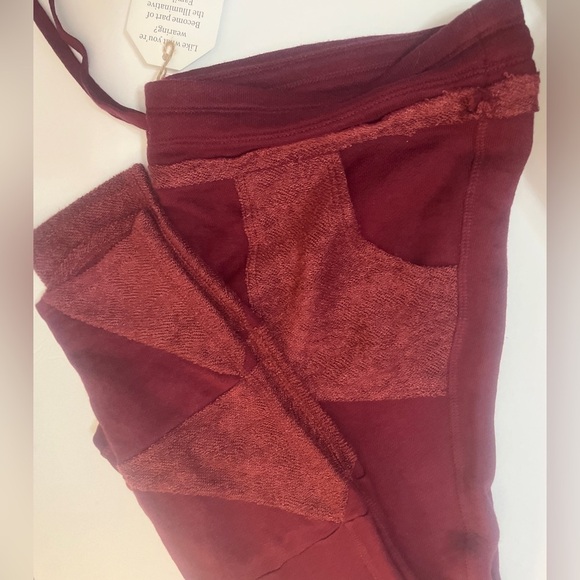 Yoga pants with pockets / maroon / size XL New With Tags - Picture 3 of 10